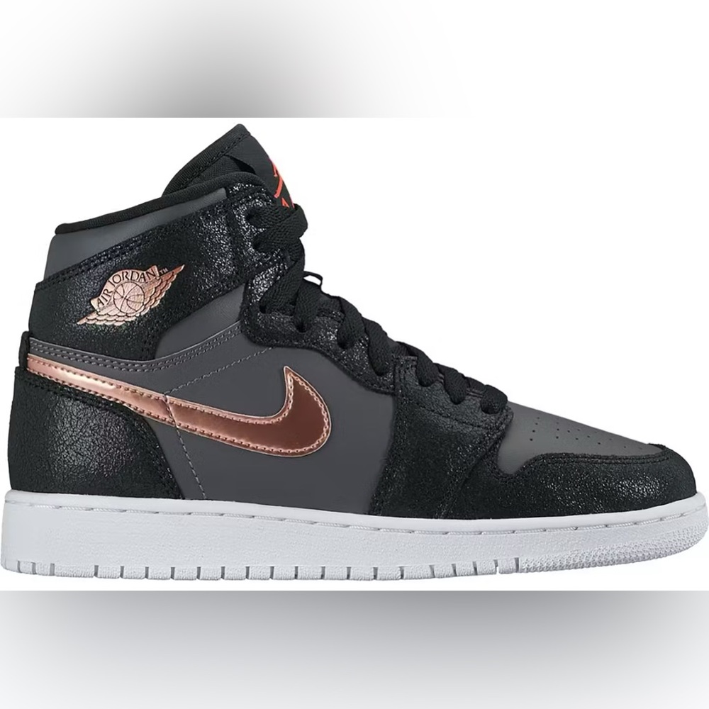 Jordan 1 Retro High size 7Y